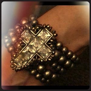 Stretchy rhinestone bracelet